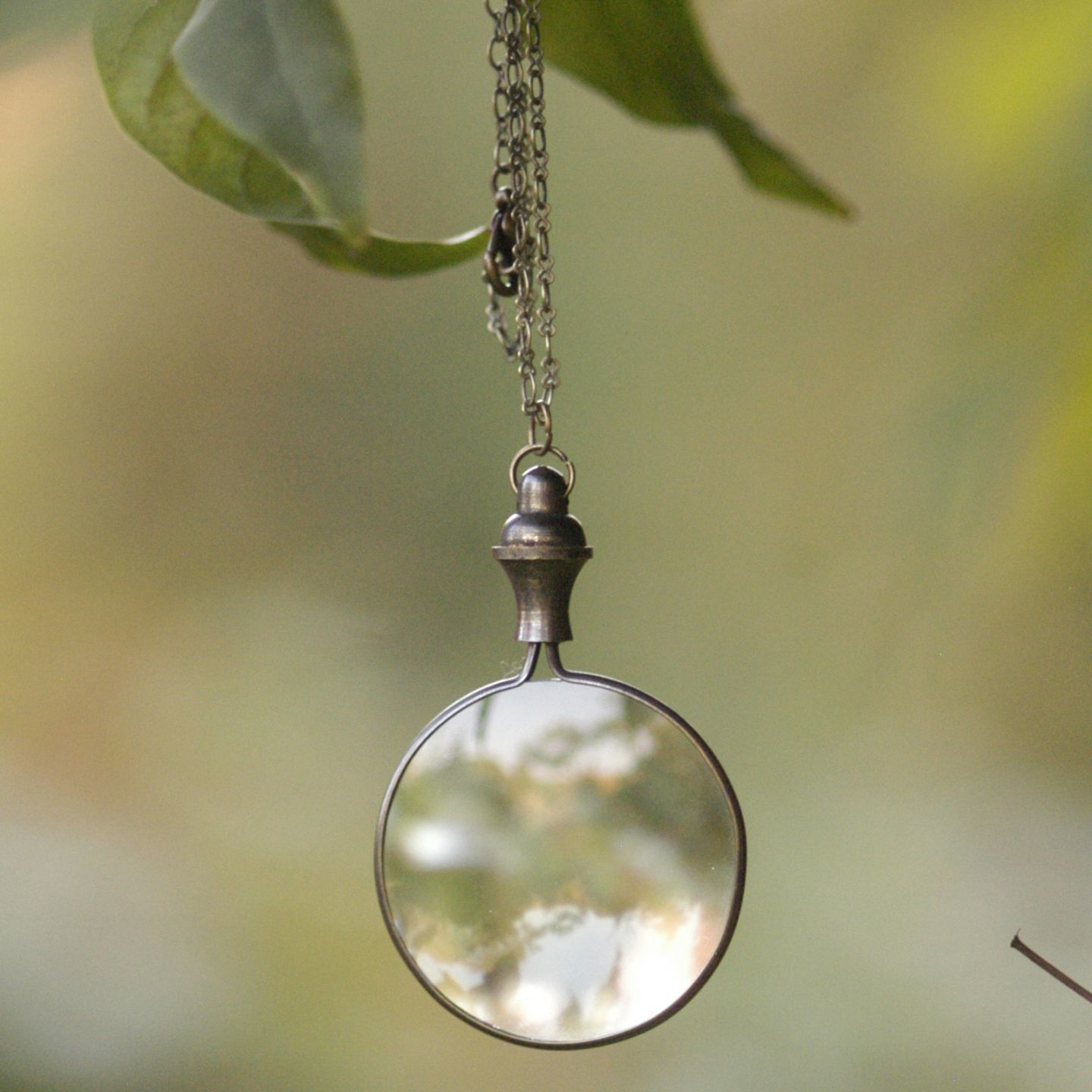 Monocle necklace